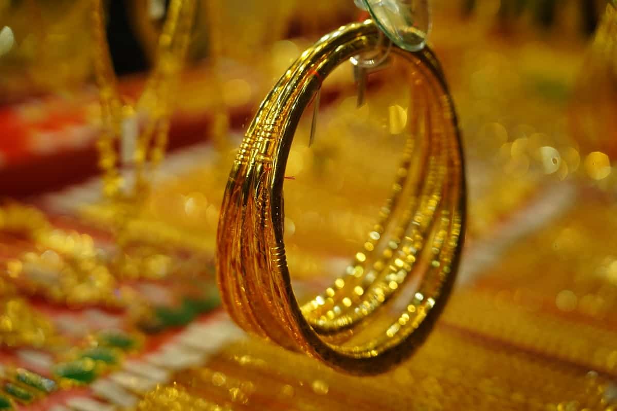 Nên mua nhẫn vàng 9999 làm trang sức hàng ngày hay không? Ba lý do nên chọn nhẫn  vàng 18K