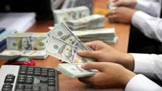 đổi tiền đô tại ngân hàng