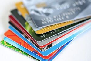 phân biệt các loại thẻ ngân hàng