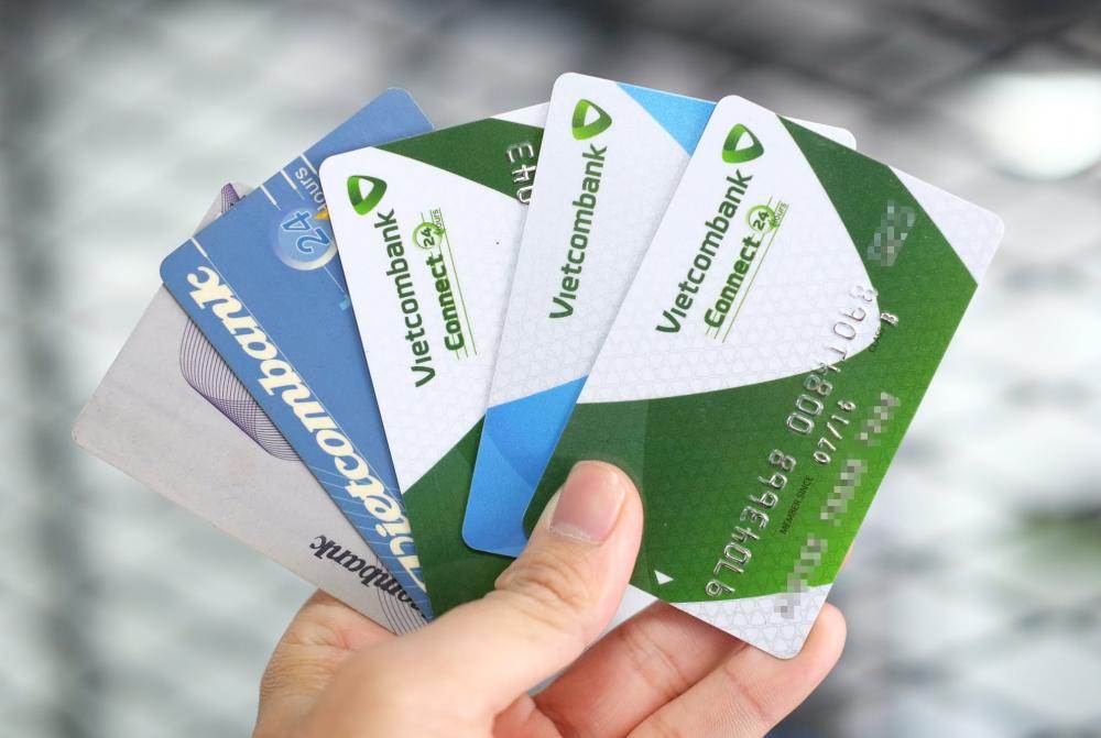 Thẻ ghi nợ Vietcombank là gì?