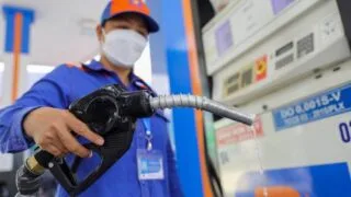 Đề xuất giảm thời gian điều hành giá xăng dầu