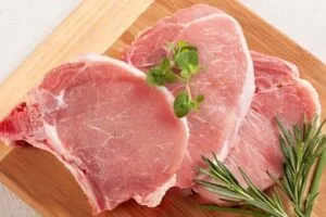 Giá thịt lợn ngày 16/4: Ổn định lại các siêu thị