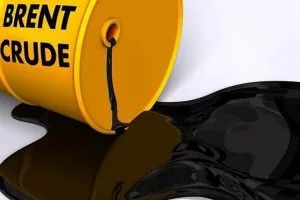 Giá xăng dầu ngày 13/4: Giá dầu thế giới quay đầu tăng nhẹ