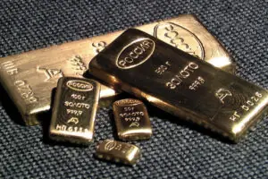Anh, Mỹ, Nhật Bản và Canada cấm nhập khẩu vàng của Nga