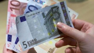 Giá ngoại tệ ngày 31/8: Đồng Euro tăng so với USD