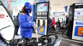 Nghịch lý: Giá xăng dầu giảm, chiết khấu cho các đại lý vẫn bằng 0