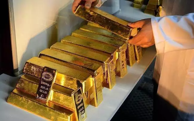Giá vàng thế giới xác lập mức tăng hàng tuần lớn nhất trong 8 tháng