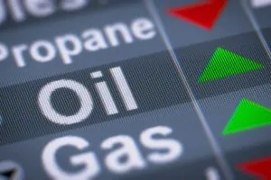 Giá dầu tăng sau khi lệnh trừng phạt dầu thô của Nga có hiệu lực