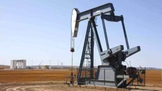 Rủi ro tăng giá đối với dầu đang gia tăng