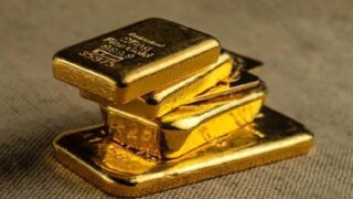 Giá vàng thế giới nhảy vọt lên mức cao nhất kể từ tháng 6/2022