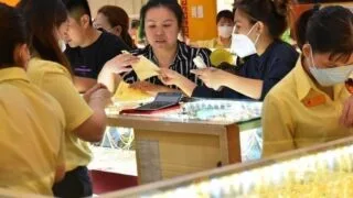 gia vang ngay 1 8
