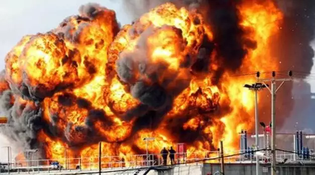 Nhà máy lọc dầu lớn nhất Iran phát nổ 