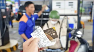 xuat hoa don dien tu moi lan ban