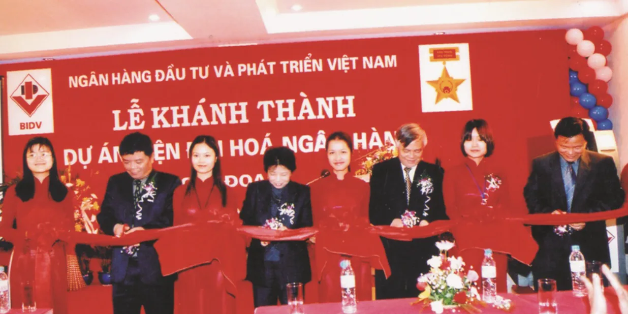 BIDV là ngân hàng gì? Tìm hiểu các sản phẩm & dịch vụ của BIDV 1 lich su hinh thanh cua ngan hang bidv
