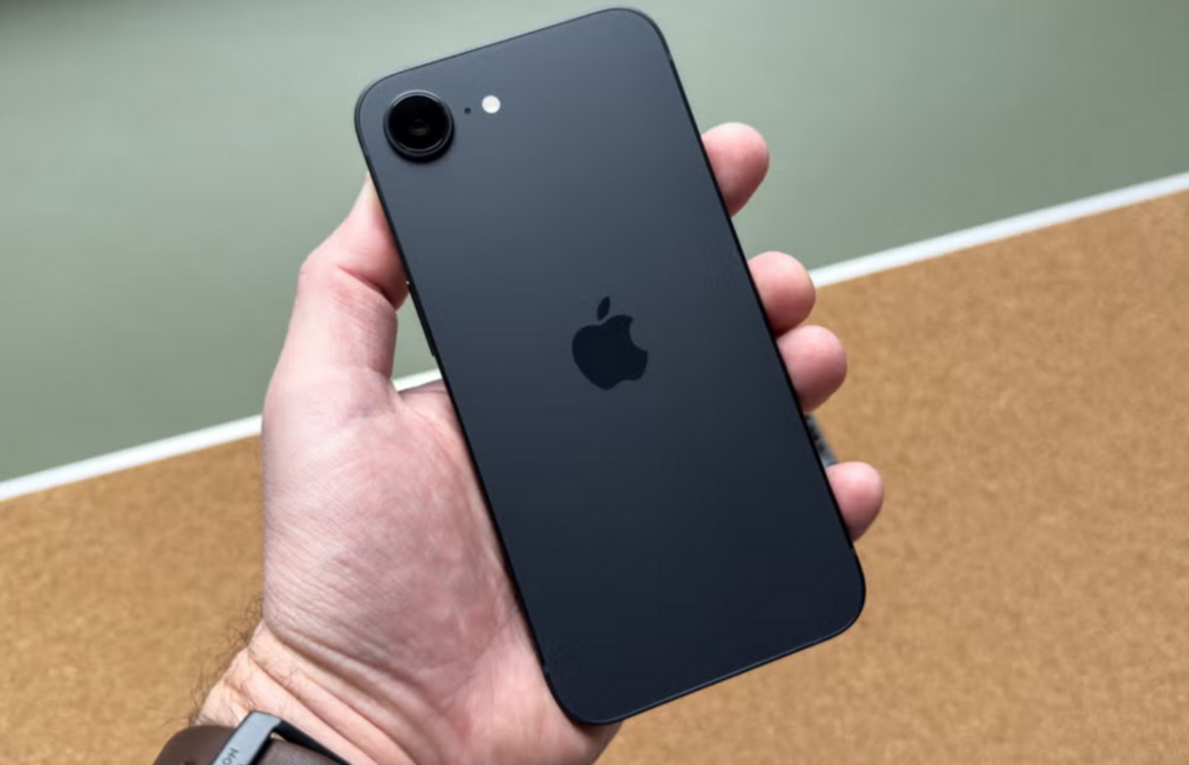 Đánh giá về iPhone 16e - Dòng điện thoại giá rẻ mới của Apple 6 camera iphone 16e