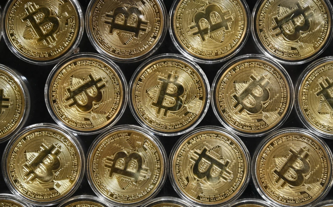 Giá Bitcoin giảm 1% do làn sóng bán tháo sau khi lập đỉnh