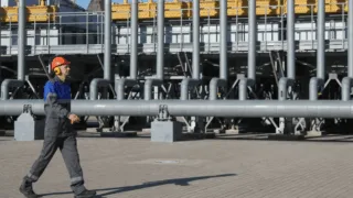 eu cam nhap khau khi dot nga