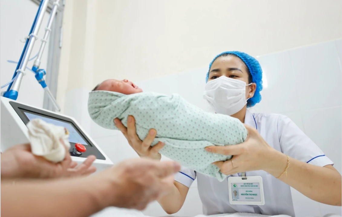 Việt Nam chính thức bãi bỏ chính sách giới hạn sinh con 2 chinh sach dan so tai viet nam