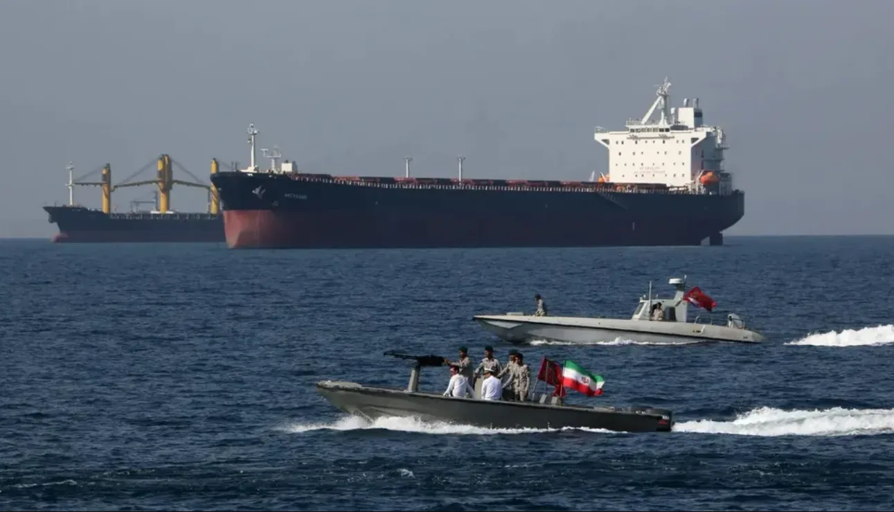 iran de doa dong cua eo bien hormuz