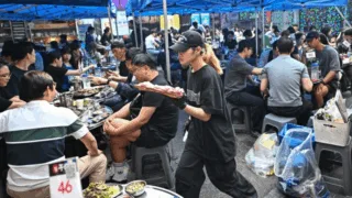 lam viec tai nha hang han quoc