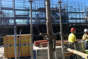 thi truong lao dong uc co nguy co thieu hut