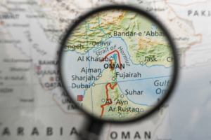 eo bien hormuz dong cua