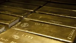 Fed đối mặt bài toán khó, giới đầu tư tìm đến vàng bạc